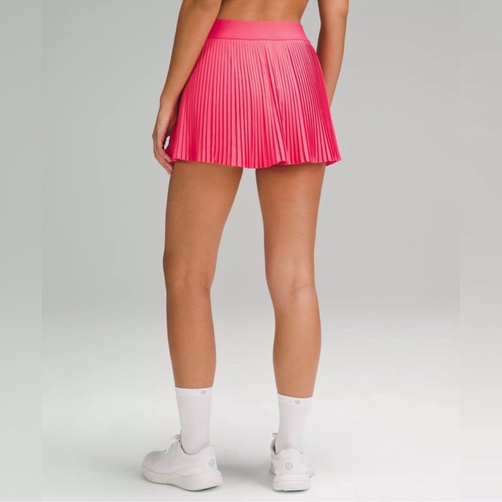NWT Women’s Lululemon size 8 Pleated Pink Women's Skort